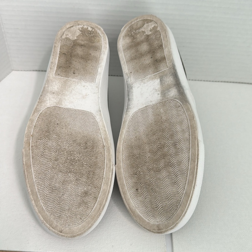 Steve Madden Women’s Wake slip on sneaker. Size 7M Olive Green color. - Picture 6 of 9